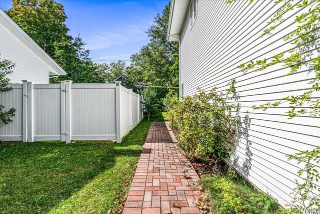 45 Driftwood Drive, Port Washington, NY 11050