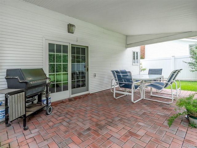 45 Driftwood Drive, Port Washington, NY 11050