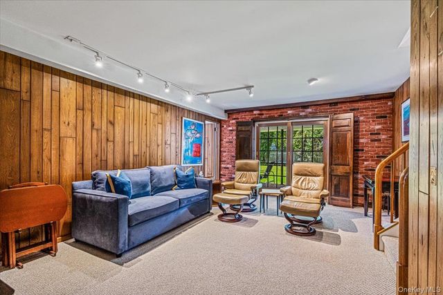 45 Driftwood Drive, Port Washington, NY 11050