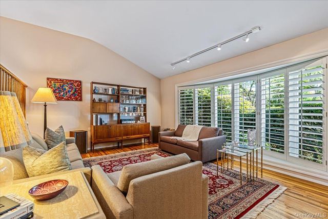 45 Driftwood Drive, Port Washington, NY 11050