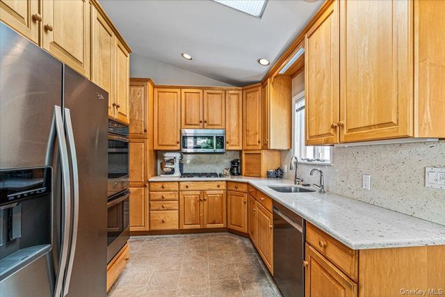 45 Driftwood Drive, Port Washington, NY 11050