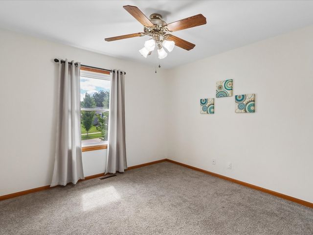 3612 King Drive SW, Cedar Rapids, IA 52404