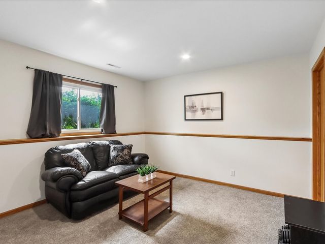 3612 King Drive SW, Cedar Rapids, IA 52404