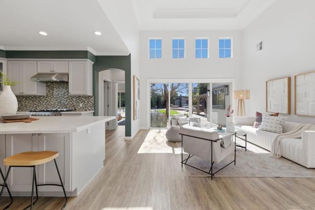 1054 Longfellow Avenue, Campbell, CA 95008