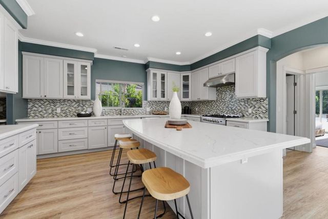 1054 Longfellow Avenue, Campbell, CA 95008