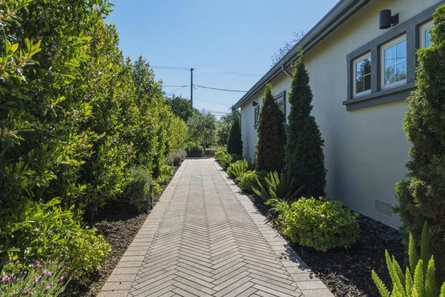 1054 Longfellow Avenue, Campbell, CA 95008