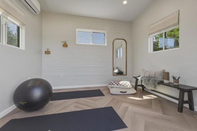 1054 Longfellow Avenue, Campbell, CA 95008