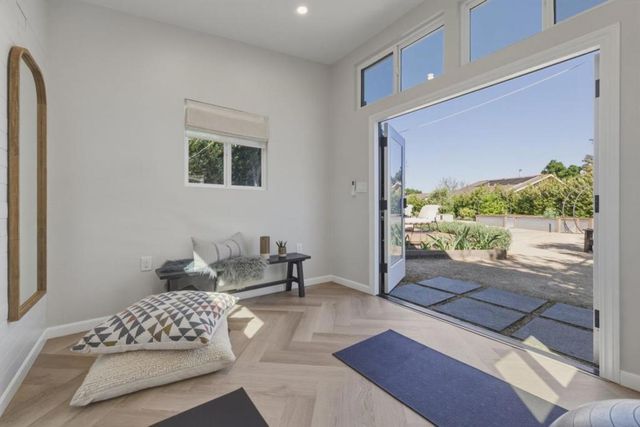 1054 Longfellow Avenue, Campbell, CA 95008