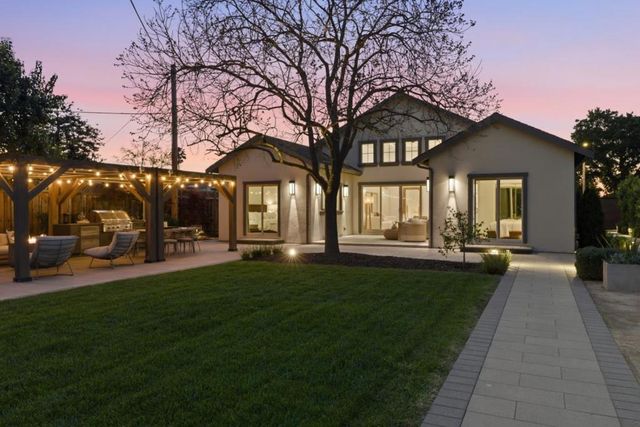 1054 Longfellow Avenue, Campbell, CA 95008