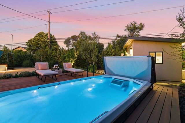 1054 Longfellow Avenue, Campbell, CA 95008