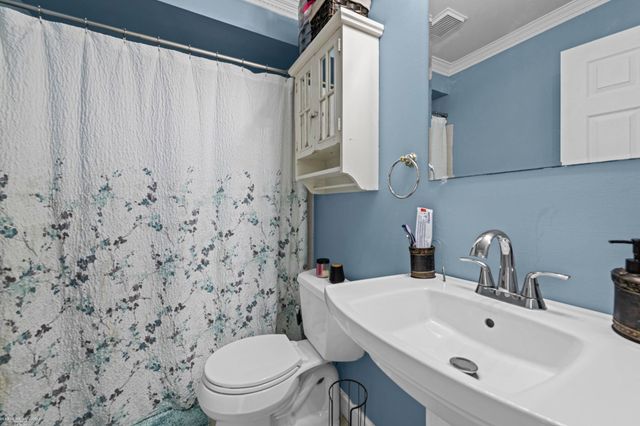 47121 Barbara Road, Macomb Twp, MI 48044