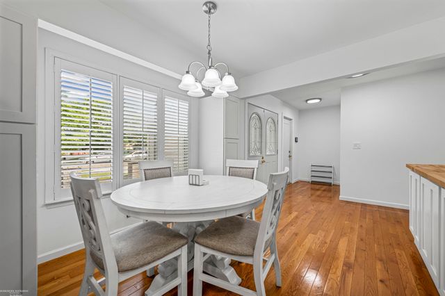 47121 Barbara Road, Macomb Twp, MI 48044