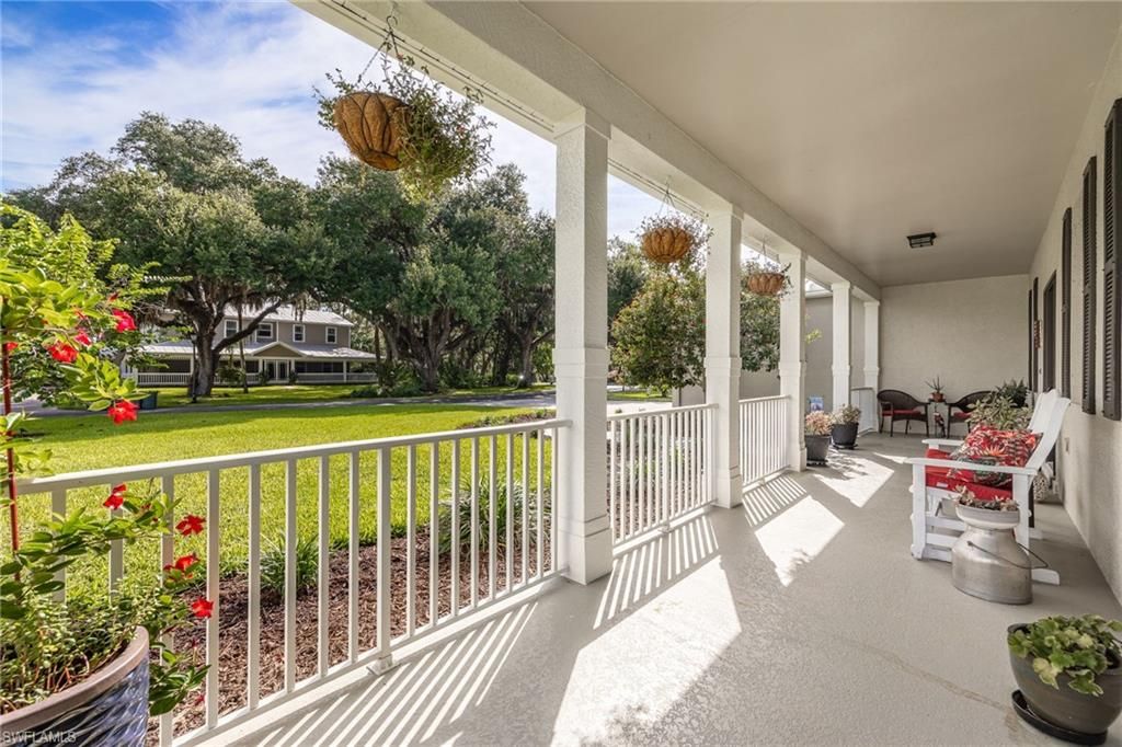 16450 Oakview CIR, ALVA, FL 33920 — photo 3