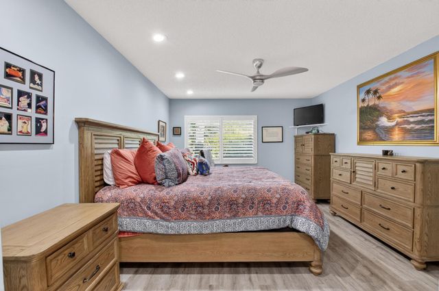 8188 Sweetbriar Way, Boca Raton, FL 33496