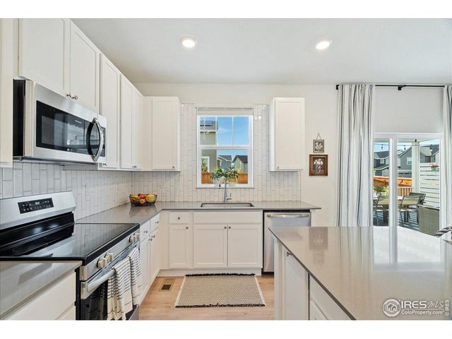 5572 Mare Ln, Timnath, CO 80547