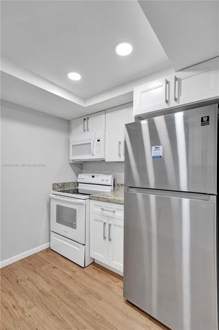2441 SW 82nd Ave 205, Davie, FL 33324