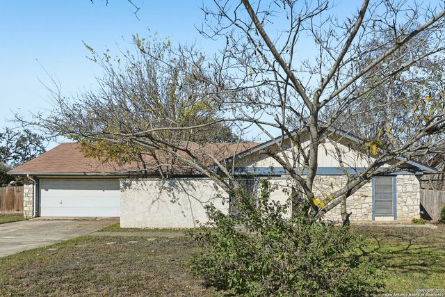 8203 Phoenix, Universal City, TX 78148