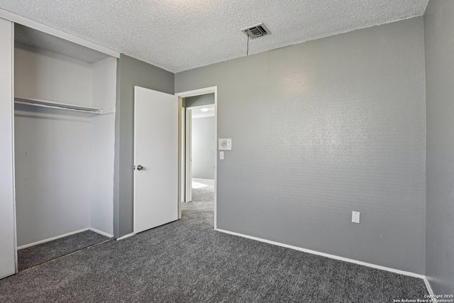 8203 Phoenix, Universal City, TX 78148