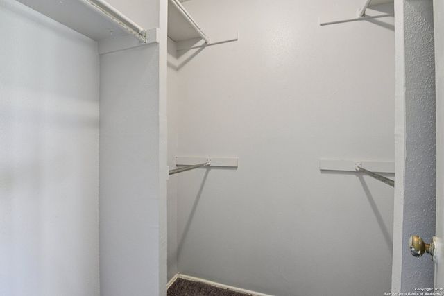 8203 Phoenix, Universal City, TX 78148