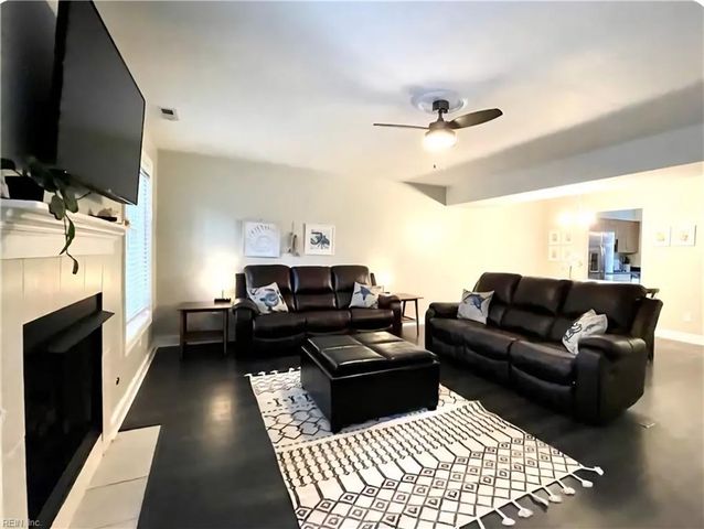 337 25th ST, Virginia Beach, VA 23451