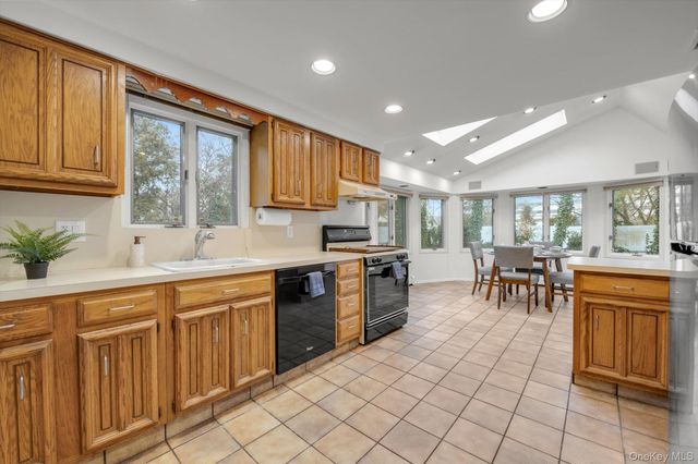 2 Joan Court, Woodbury, NY 11797