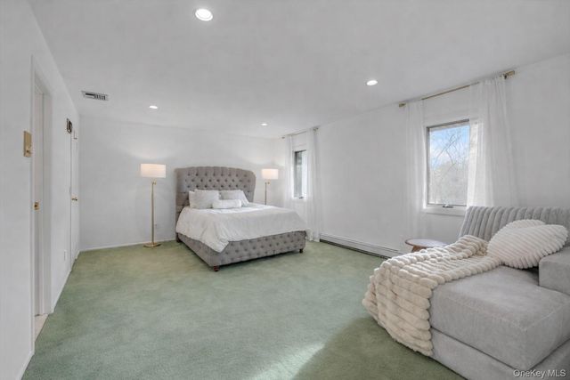 2 Joan Court, Woodbury, NY 11797