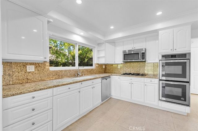 8201 Clemens, West Hills, CA 91304