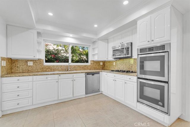 8201 Clemens, West Hills, CA 91304