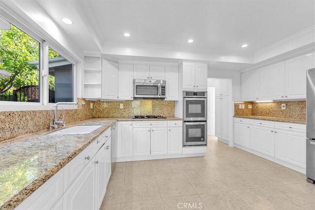 8201 Clemens, West Hills, CA 91304