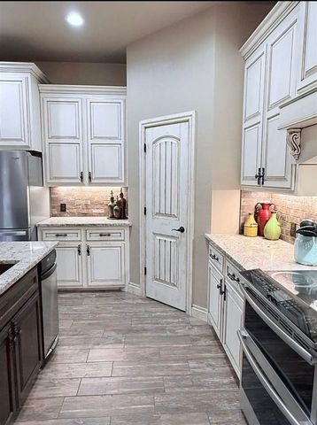 7333 SW Pecan Meadow Dr, Lawton, OK 73505