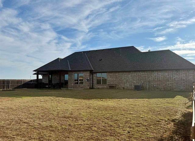 7333 SW Pecan Meadow Dr, Lawton, OK 73505