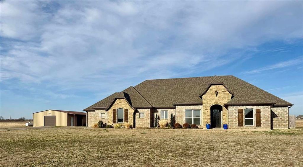 7333 SW Pecan Meadow Dr, Lawton, OK 73505