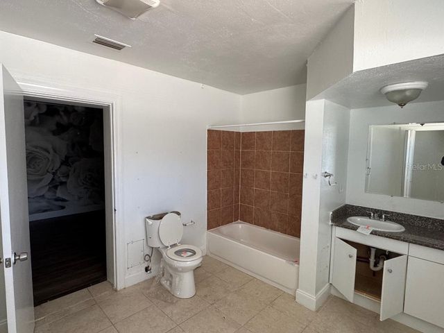 1412 N GARFIELD AVENUE, Deland, FL 32724