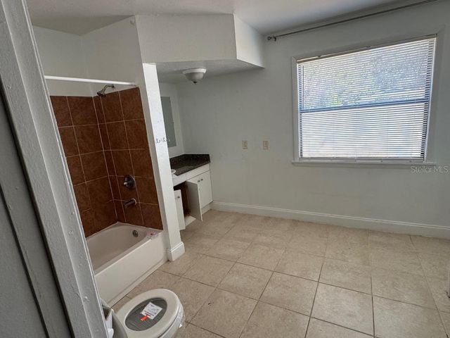 1412 N GARFIELD AVENUE, Deland, FL 32724