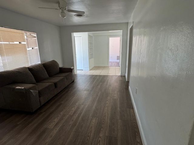 1412 N GARFIELD AVENUE, Deland, FL 32724