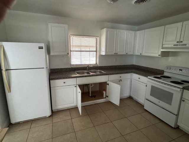 1412 N GARFIELD AVENUE, Deland, FL 32724