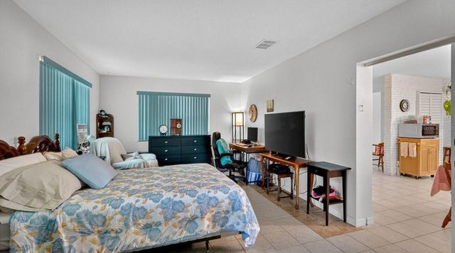 2217 GREEN STREET, South Daytona, FL 32119