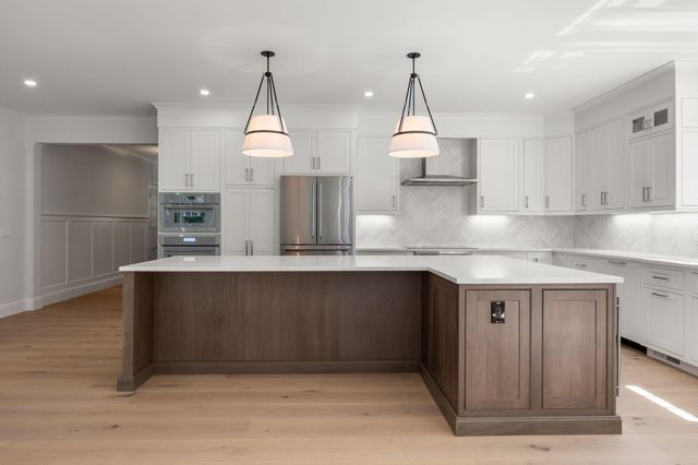 6 Village Drive, East Sandwich, MA 02537