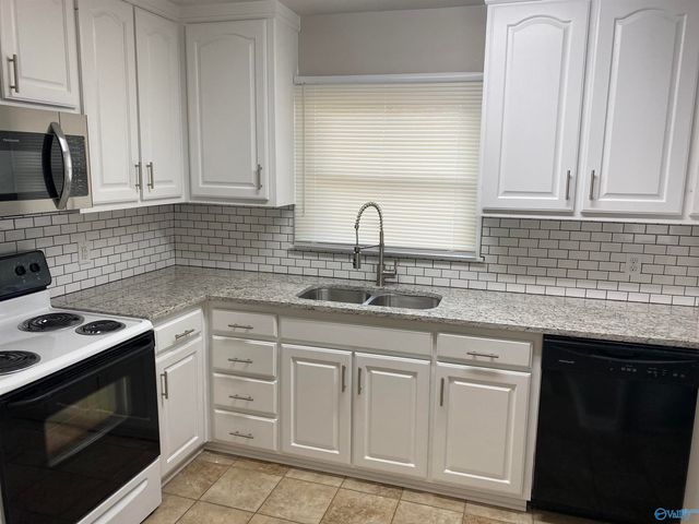 1515 Club View Drive, Huntsville, AL 35816