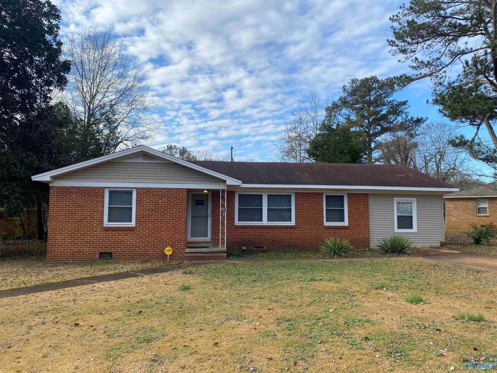 1515 Club View Drive, Huntsville, AL 35816