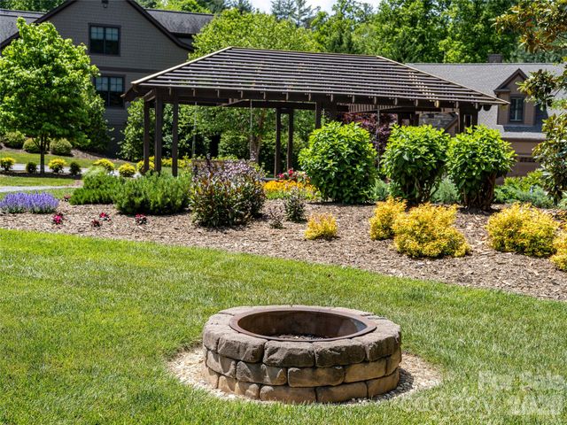 50 Meadow Village Lane, Asheville, NC 28803