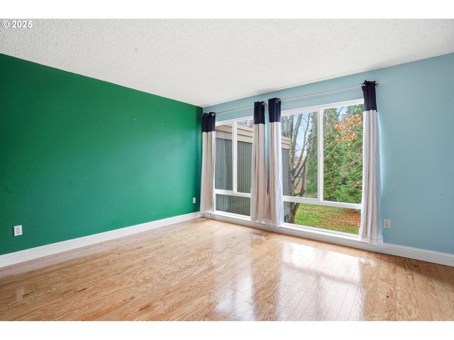 1718 Nw MIDLAKE Ln, Beaverton, OR 97006