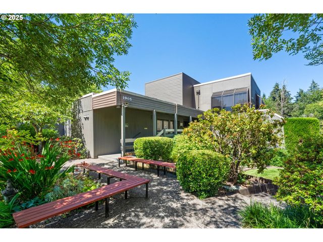 1718 Nw MIDLAKE Ln, Beaverton, OR 97006