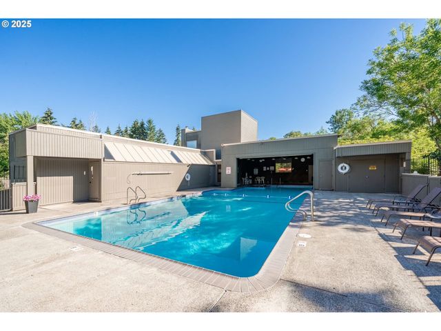 1718 Nw MIDLAKE Ln, Beaverton, OR 97006