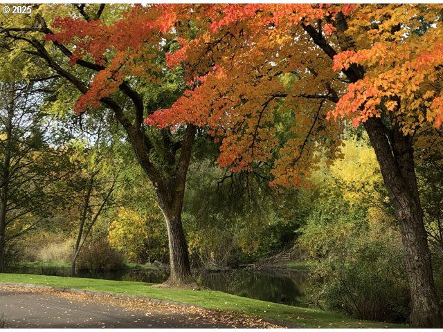 1718 Nw MIDLAKE Ln, Beaverton, OR 97006