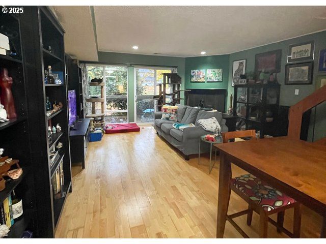 1718 Nw MIDLAKE Ln, Beaverton, OR 97006