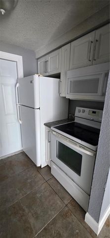 1308 E YUKON STREET B, Tampa, FL 33604