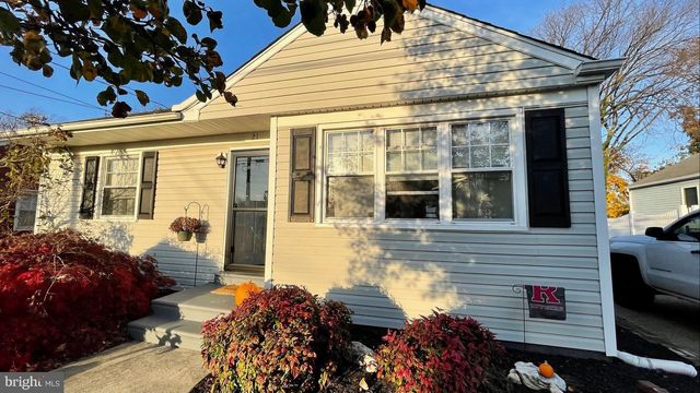 21 OVERBROOK AVE, Maple Shade, NJ 08052