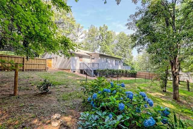 28 Coon Tail Road, Blairsville, GA 30512
