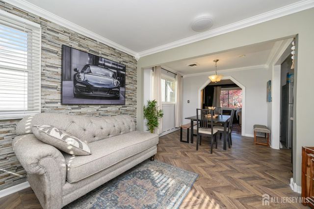 34 N Juliet N Street, Iselin, NJ 08830